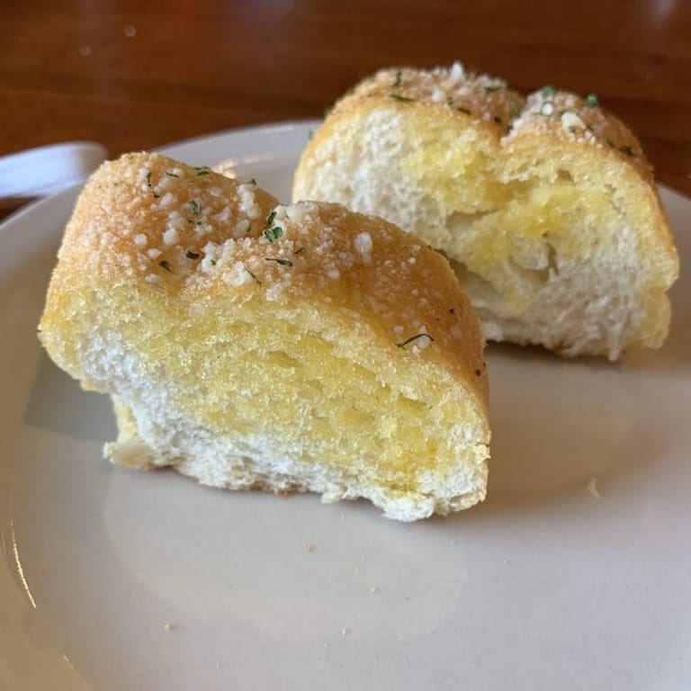 Garlic Bread: A Tasty Italian Appetizer
